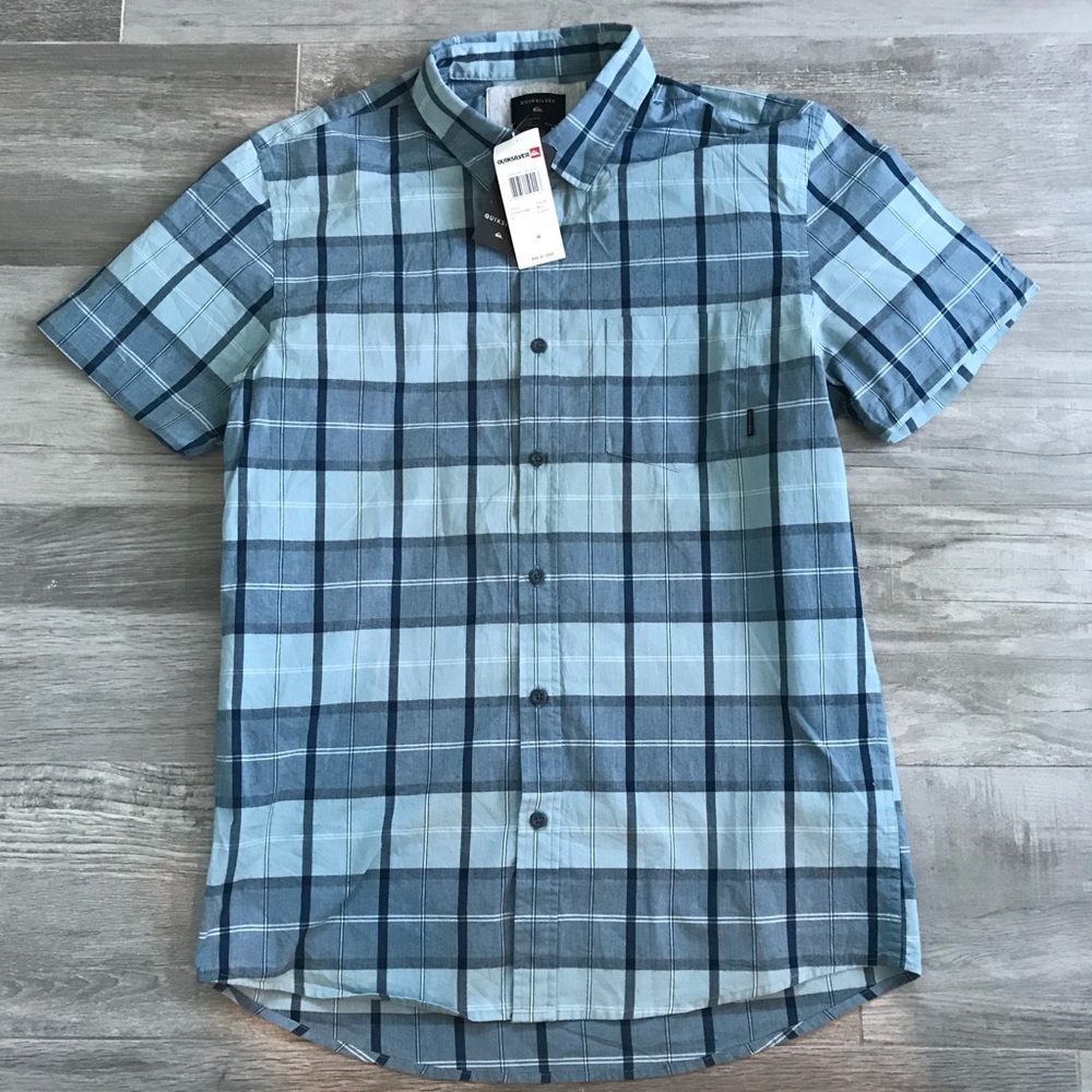 Men’s Quiksilver plaid button down shirt NWT